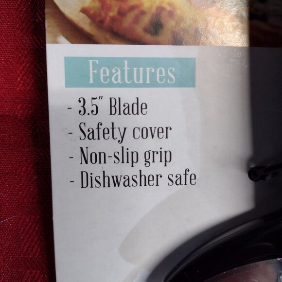 NEW Pizza Cutter by Household Trends - Picture 3 of 4